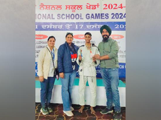 खालसा स्कूल, सेक्टर 30 के छात्र देवांशु शर्मा ने SGFI अंडर-19 स्कूल गेम्स में कांस्य पदक जीता