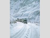 Himachal: Rohtang Pass :  बर्फ से लदे 13,050 फीट ऊंचे रोहतांग टॉप तक पहुंचे पर्यटक, सैलानियों के लिए पूरी तरह खुला दर्रा