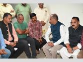 Himachal: Sarkaghat Murder Case : नेरचौक पहुंचे नेता प्रतिपक्ष जयराम ठाकुर, मृतका के परिजनों से मुलाकात कर बंधाया ढांढस