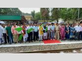 Himachal Railway: कांगड़ा को मिली रेल की नई रफ्तार: अनुराग सिंह ठाकुर-डॉ. राजीव ने नैरो गेज ट्रेन को दिखाई हरी झंडी; हिमाचल की कनेक्टिविटी हुई मजबूत
