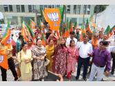 Himachal : MC Mayor Elections: धर्मशाला निगम में शपथ अटकी, भाजपा ने फूंके मुख्यमंत्री-आयुक्त के पुतले