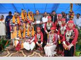 कुल्लू में हर्षोल्लास से मनाया गया जिला स्तरीय स्वतंत्रता दिवस समारोह, उद्योग मंत्री हर्षवर्धन चौहान ने ध्वजारोहण कर ली परेड की सलामी