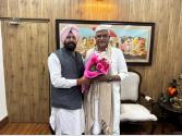 केवल सिंह ढिल्लों ने गजेंद्र सिंह शेखावत से मुलाकात की