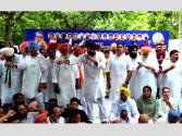 पंजाब कांग्रेस ने चंडीगढ़ में विरोध प्रदर्शन किया; प्रदर्शनकारियों को हटाने के लिए वॉटर कैनन का इस्तेमाल किया